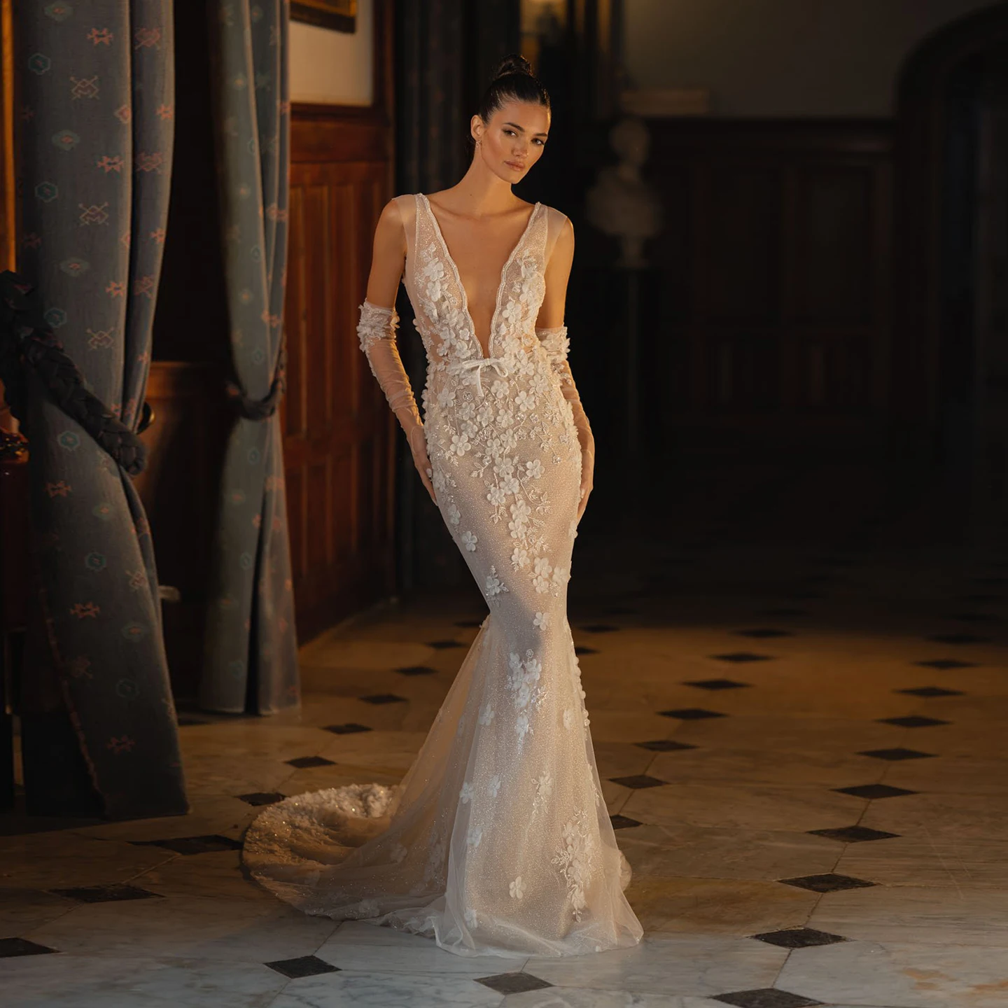 

Sharon Said 3D Flower Sexy Deep V-Neck Off White Wedding Dress 2025 With Long Gloves Tulle Corset Bride Gowns SW201 Customized