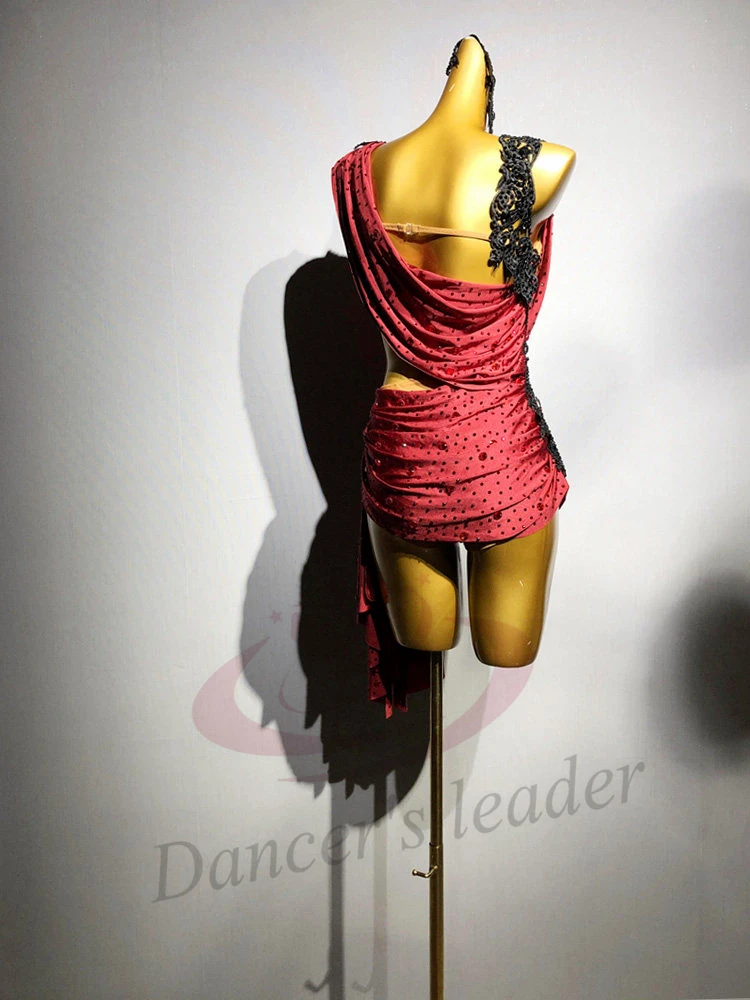 Tancerze latynoamerykańscy, dorosłych i dzieci, ekskluzywna, szyta na miarę czerwona sukienka z haftowanymi kwiatami, sukienka do tańca tango i samby z kamieniami AB na występy.