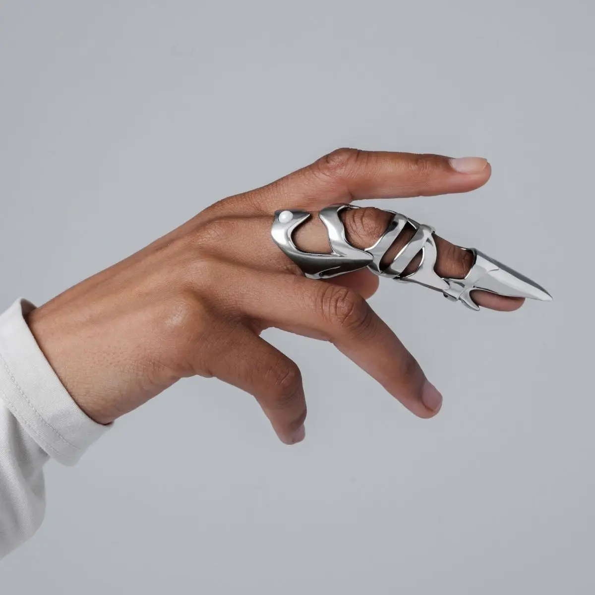Punk Gothic Knuckles Ring Rock Mechanical Armor Ring Cosplay Accessories Props Fashion Men And Women Jewelry Halloween Gift
