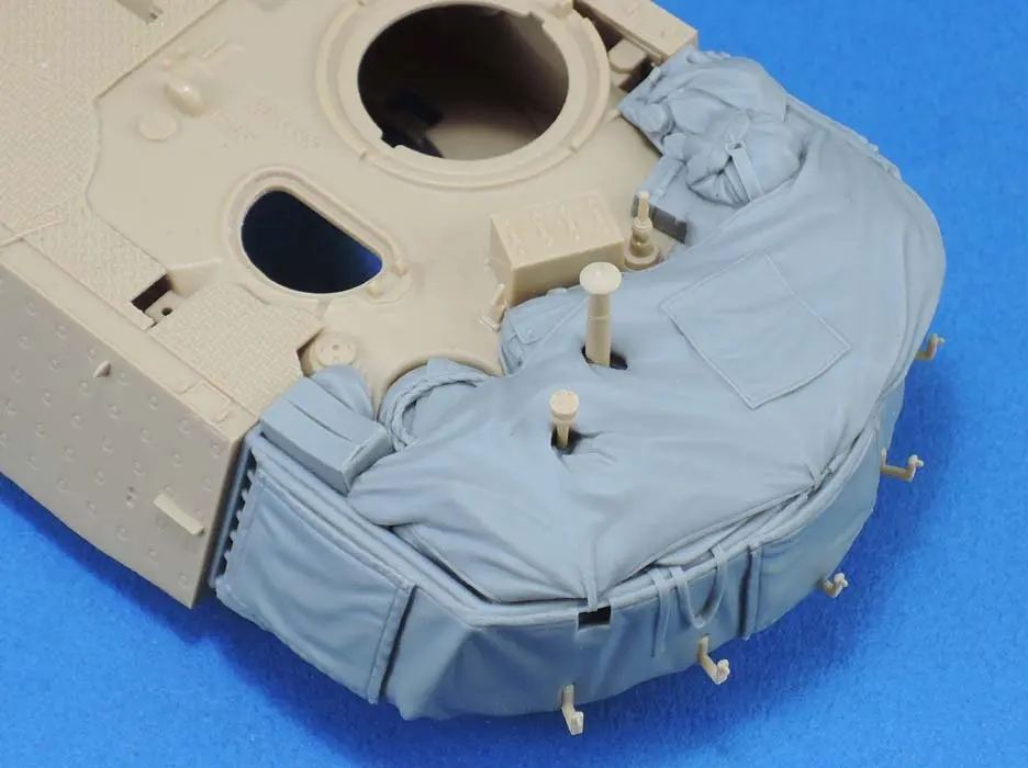 

1:35 Cast Resin Mold Kit, GK, Model 7C Tank Turret Storage Bar Modification, Unpainted