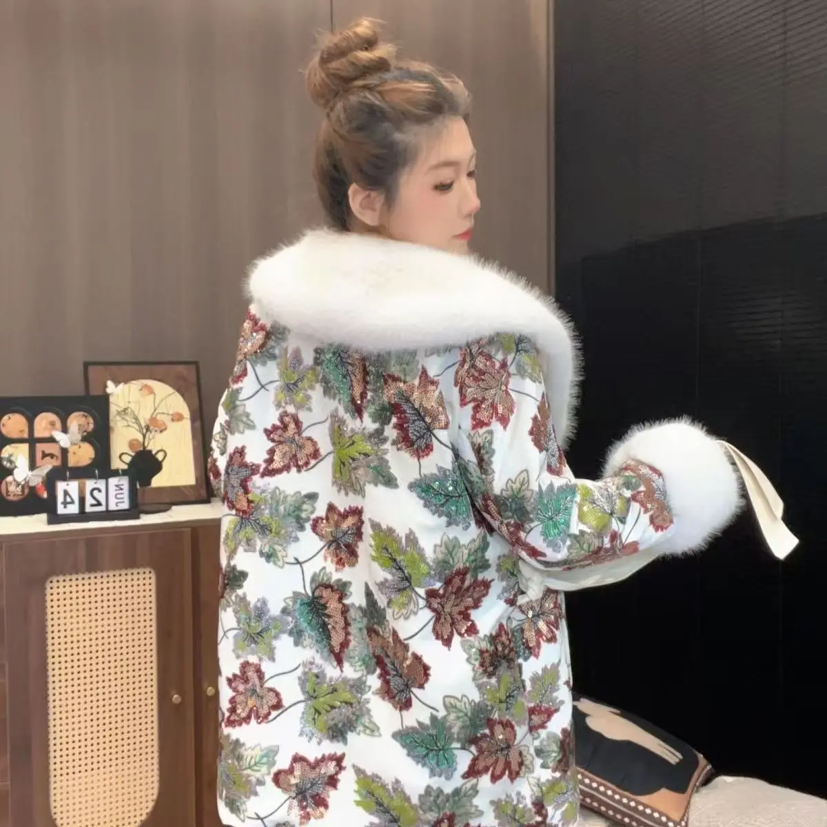 New Faux Fur Coats for Women,Fox Fur Collar Jacket,Female Clothes,Embroidery,Adjustable Waist,Sequins,New,Winter
