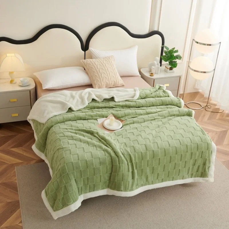 Chessboard Getafur Lamb Fleece Blanket Thickened Autumn and Winter Keeping Warm Sofa Blanket Can Be Used As A Bed Sheet