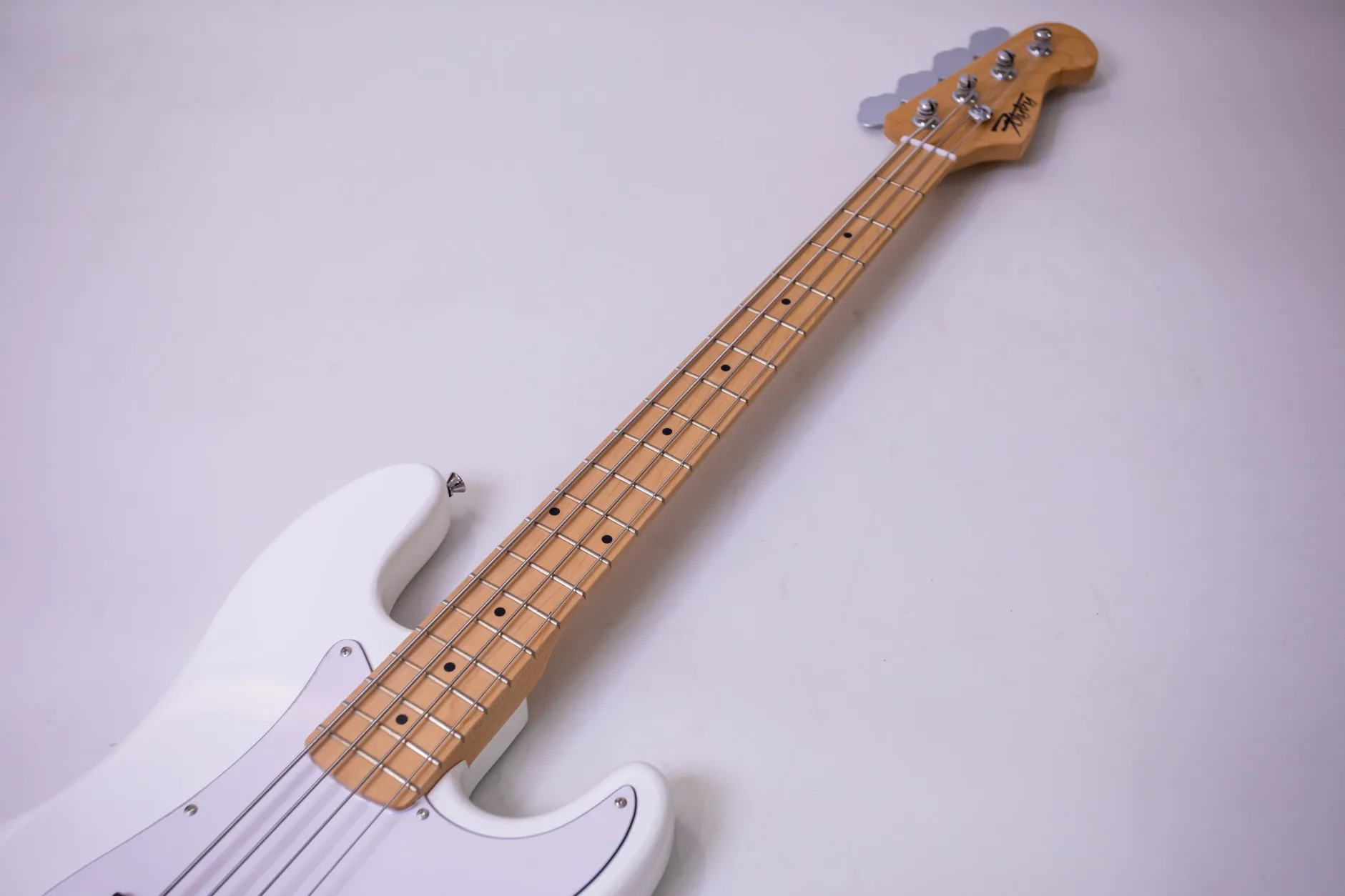 Factory Direct, Customizable 4 String Electric Bass Guitar 20 Fret Poplar Body, Maple Neck, With Cable Accessories