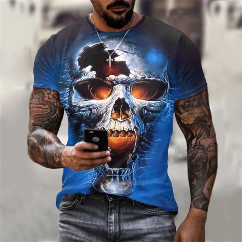 Herren T-Shirt mit blauem Feuerschädel-Print, lässiger Rundhalsausschnitt, Kurzarm, edgy Grafik-Oberteil für Rock-Stil und Ausgehen