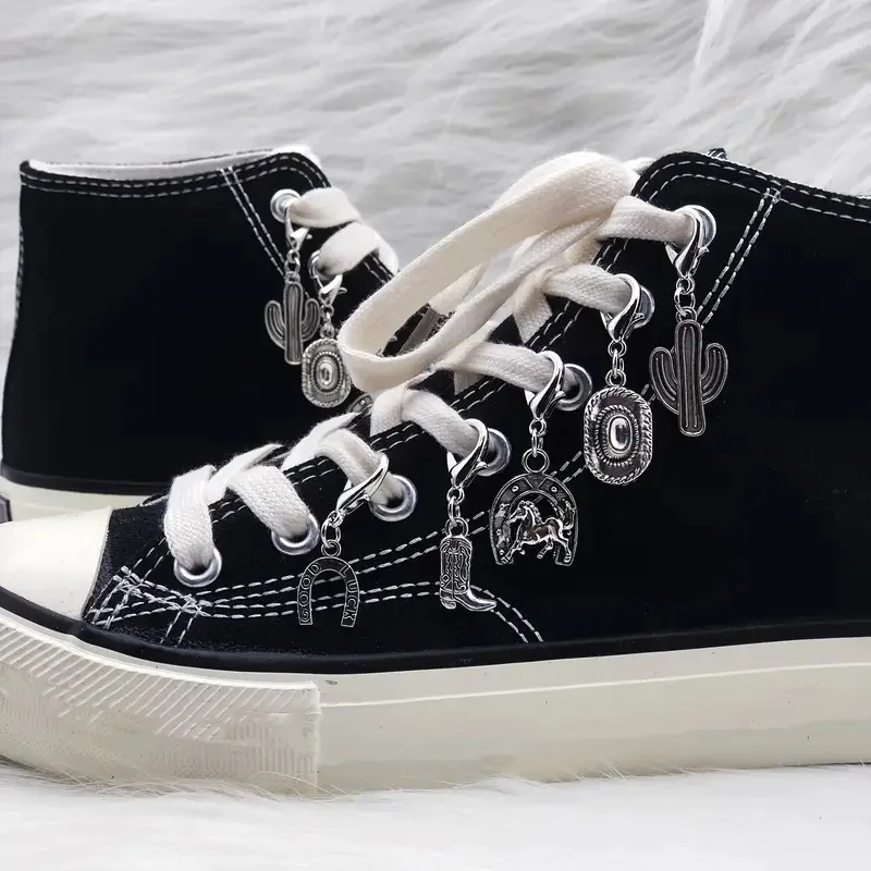 10-teiliges Charms-Set mit Karabinerverschluss im westlichen Stil – Kaktus-, Hufeisen-, Cowboyhut-, Westernstiefel- und Pferdeschuh-Schnallenklammern für Heimwerker