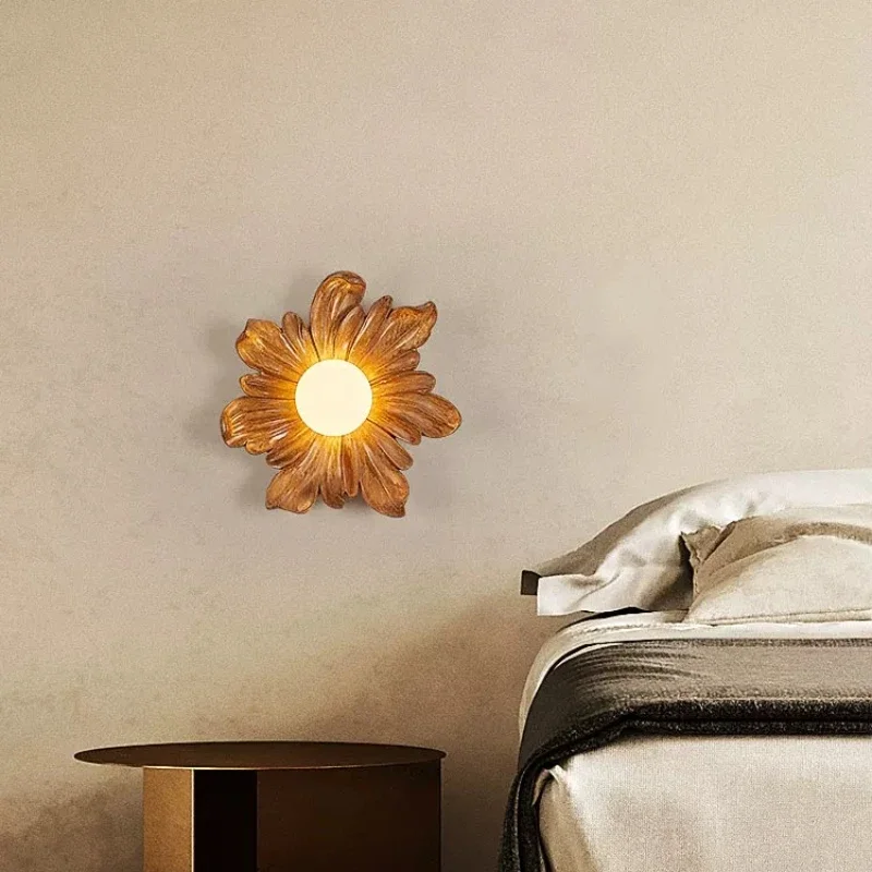 Simplicity Nordic Small Sun Shaped Flower LED Wall Lamps Indoor Background Lustre Lights for Bedroom Home Decoration Chandelier