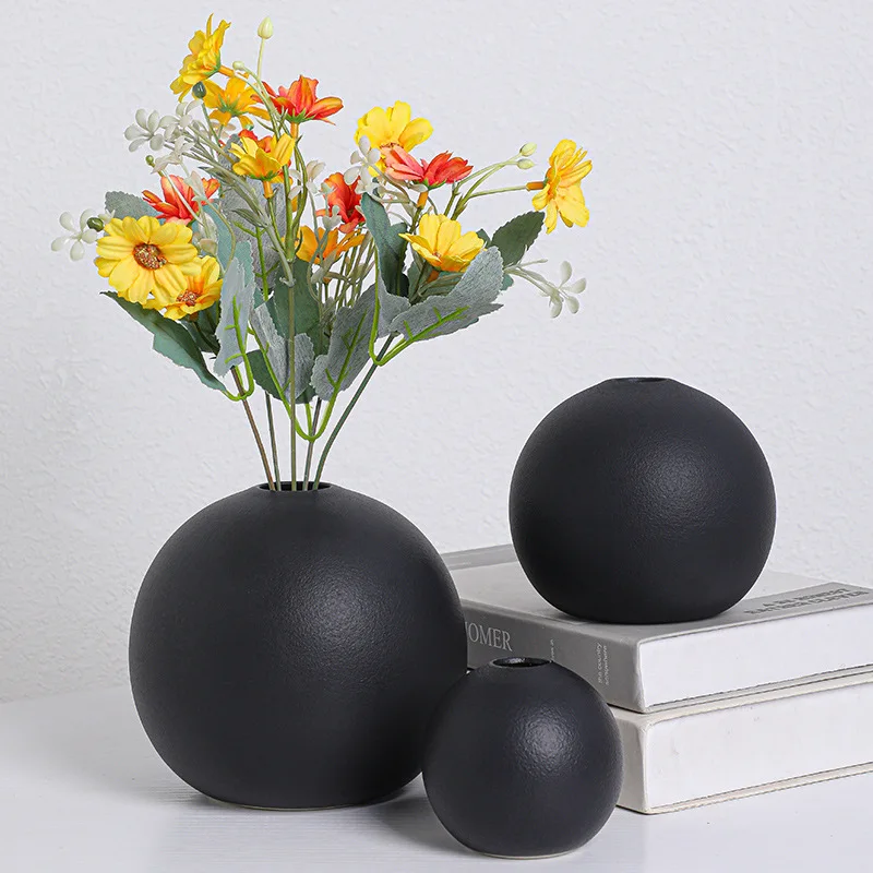 INS Nordic  Black Ball Flower Vase Ceramic Pot Artifical Flowers Home Office Entrance Shelf Decoration Round White Vase