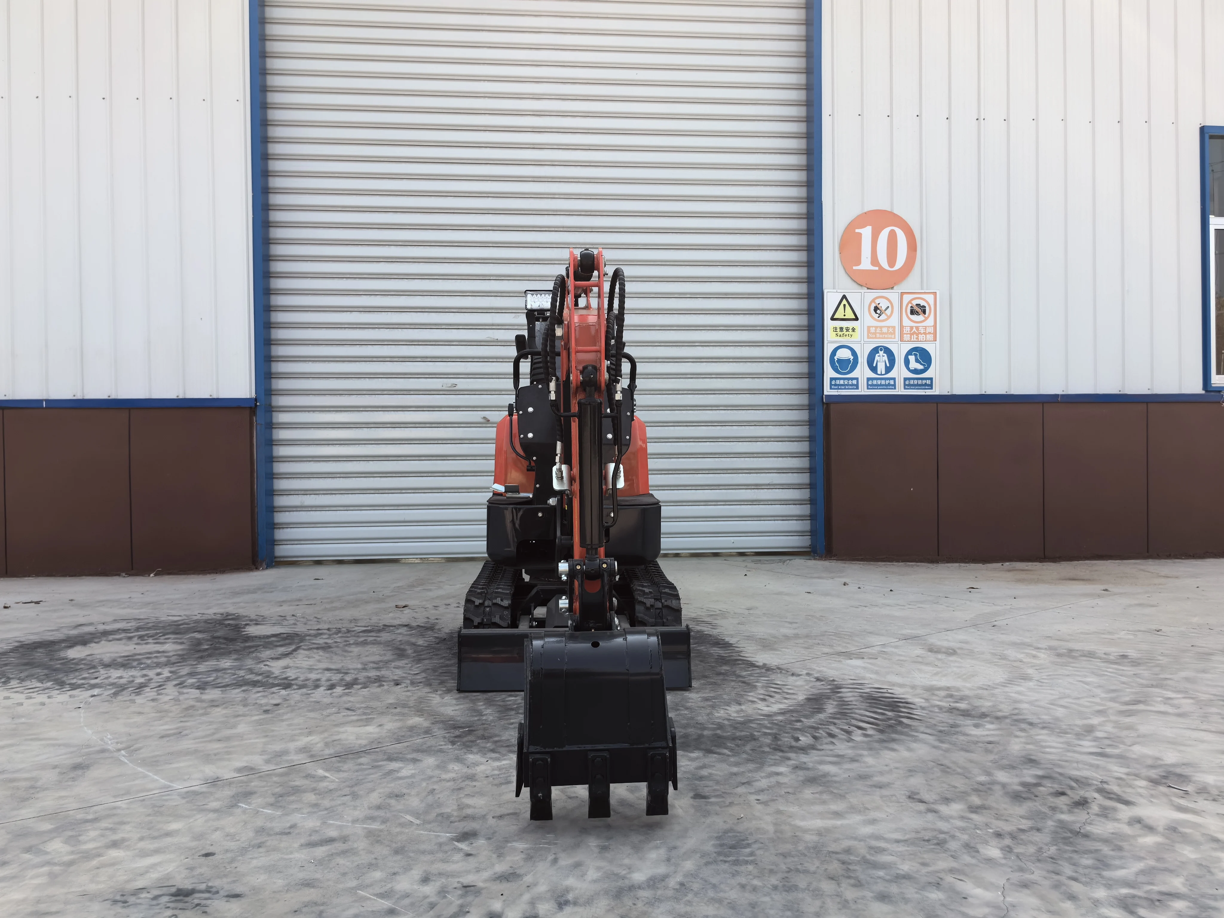 أرخص الحفارة الميكانيكية الصغيرة نوع مجنزرة أقوى آلة منزلية حديقة مزرعة التنقيب