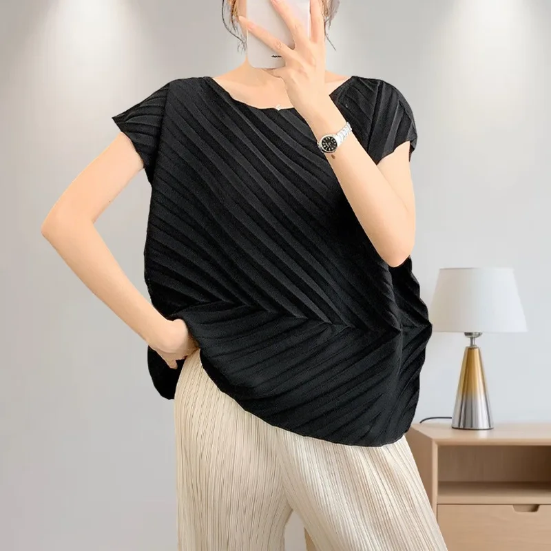 

Miyake Pleated 2025 Summer Pleated Tops Women Short Sleeve Bottom Shirt Loose T-Shirt Round Neck Short Large Size with Stretch
