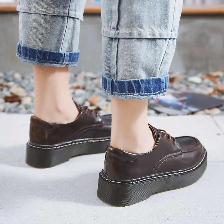 Sepatu pantofel hak rendah wanita, alas kaki Oxfords gaya Inggris, model musim gugur untuk perempuan