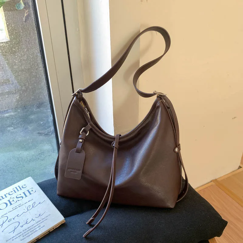 

Винтажная большая сумка на осень-зиму 202, просторная женская сумка через плечо, модная пригородная сумка через плечо, универсальная сумка «день-ночь»