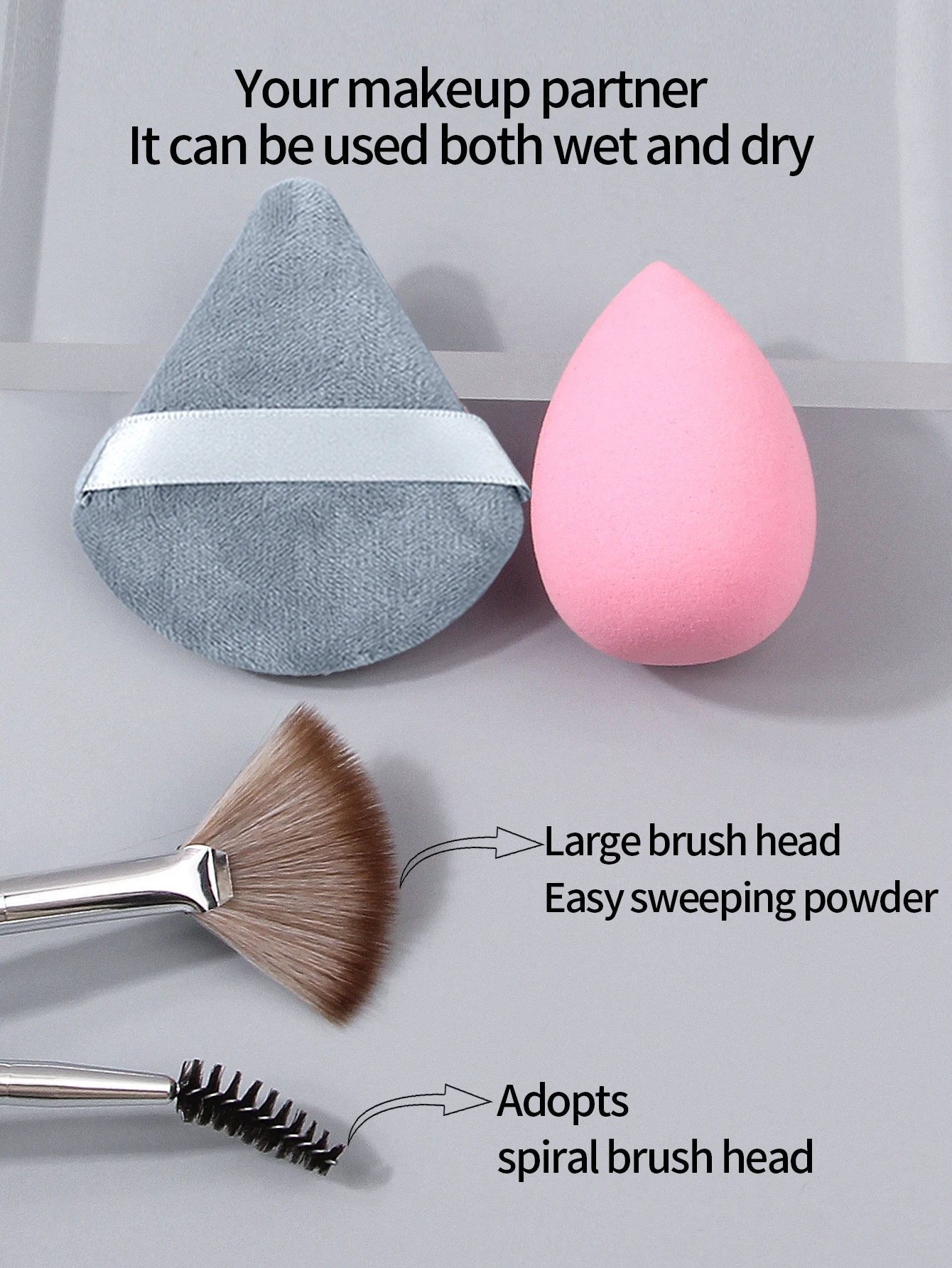 Set di pennelli per trucco professionale da 18 pezzi: comprese 14 pennelli per trucco, 2 spugne di bellezza e 2 sbuffi di cipria triangolari, kit di strumenti per trucco di dimensioni complete