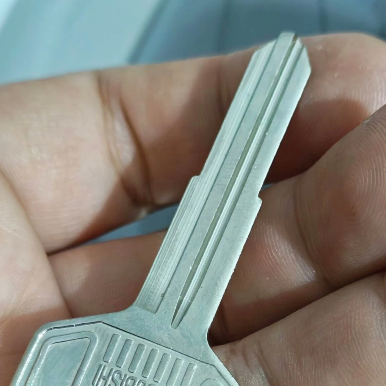 Left/Right Slot Blank Key For Mitsubishi Pajero V31 V32 V33 V43 V45 V73