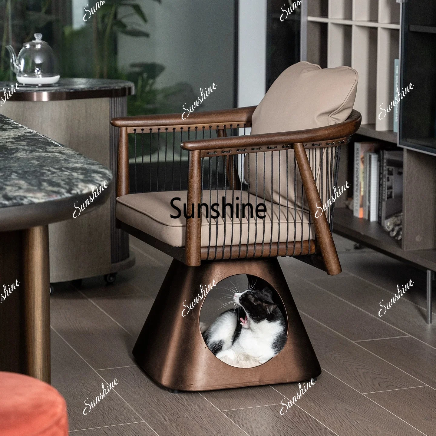 People and pets share rotating solid wood master chair antique cat stool cat house tree hole