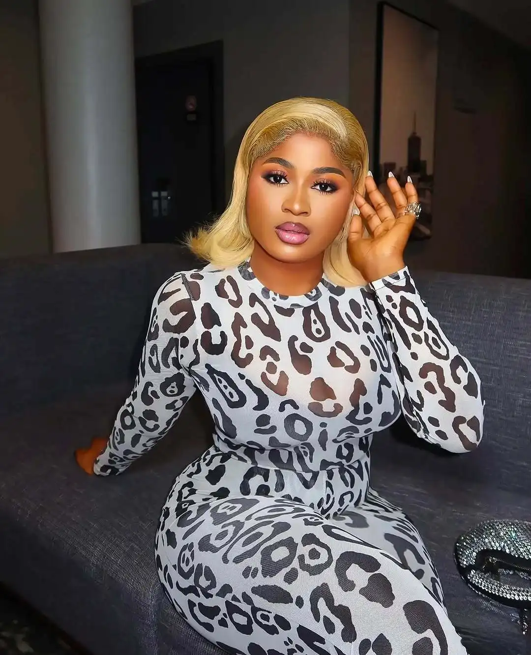 أنيق سيدة ليوبارد مطبوعة انظر من خلال حللا 2025 الخريف المرأة طويلة الأكمام س الرقبة Bodycon مثير نادي وزرة الحفلات #5