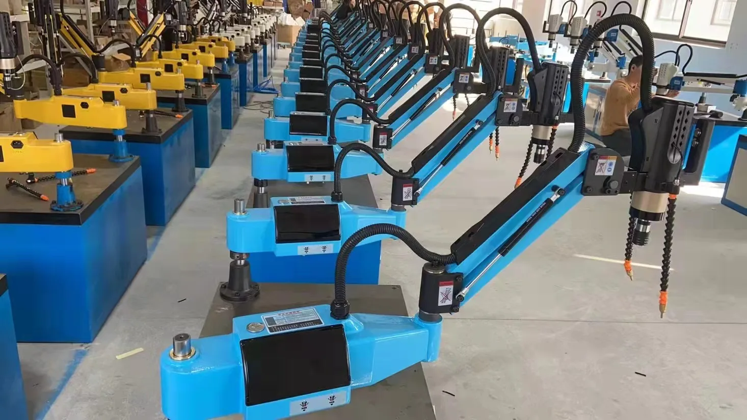 

M3-M16 Hot CNC Automatic Flexible Arm Nut Screw Servo Electric Tapping Machine for Metal Thread Drilling Machine