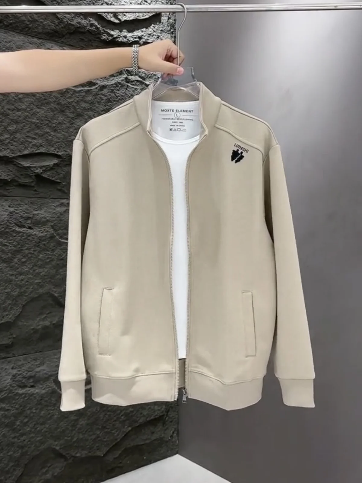 

Осенняя мода Роскошный свободный крой на молнии Jaet ex Повседневный открытый кардиган Верхняя одежда Дышащая молодежная поэзия Long Sve Pure C...