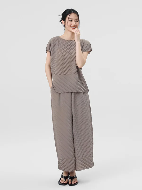 Summer New Women's Folded T-shirt Loose Lazy Style Short Sleeve round Neck Basic Fit Polyester Casual Top Fashionable Elegant
