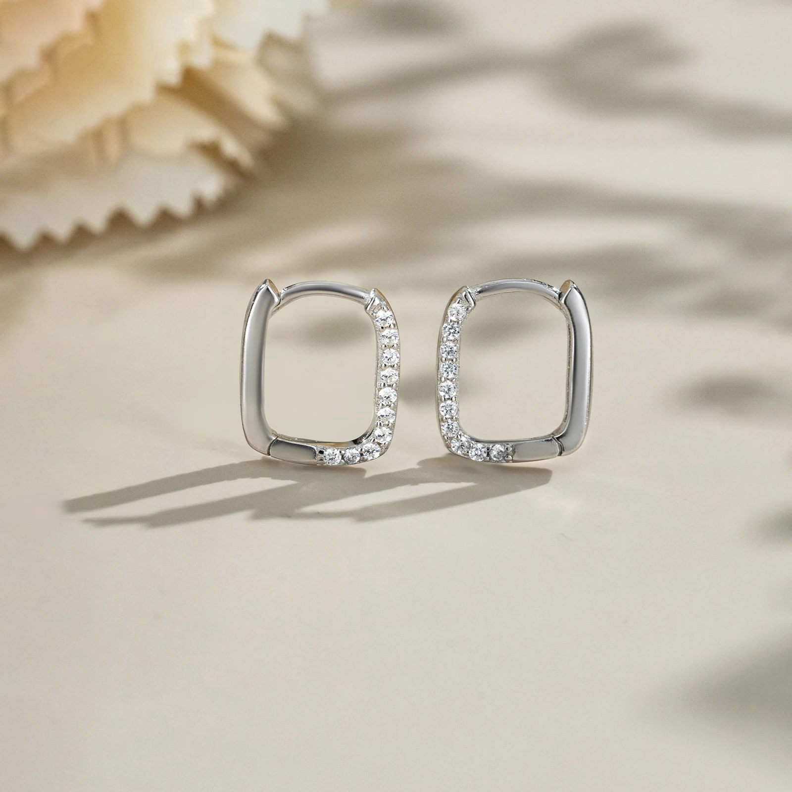 VEWANT femmes 925 en argent Sterling géométrique cerceau boucle d'oreille Huggies Piercing 2025 nouveau Fine délicat bijoux de mariage cadeau