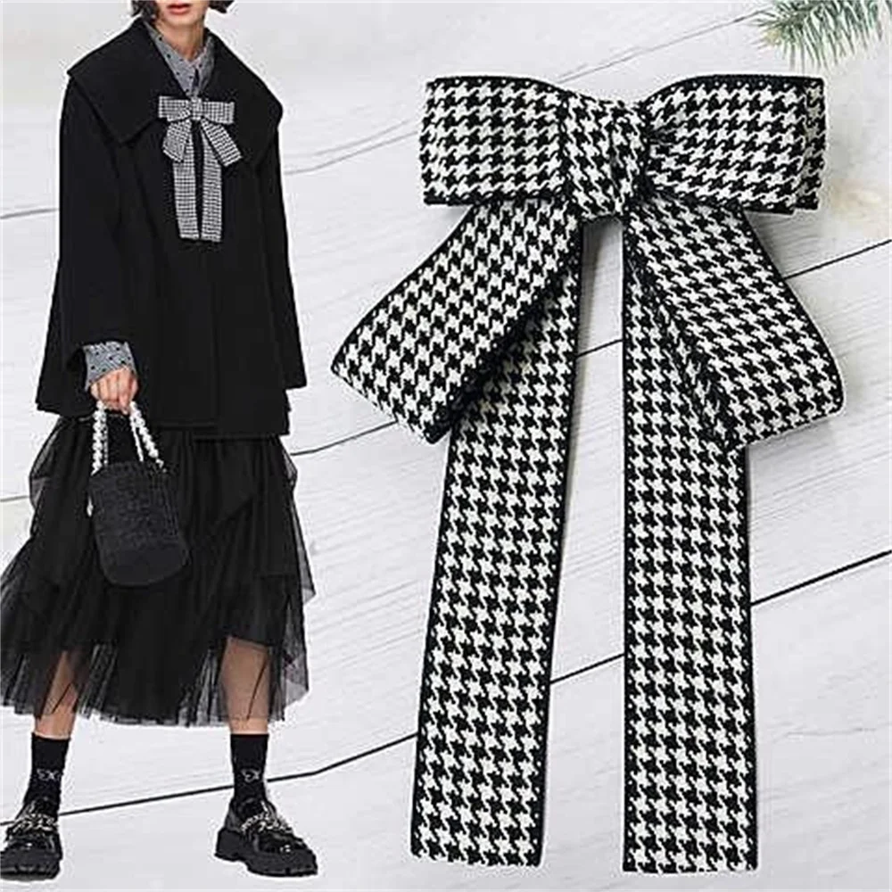 

Korean version of the bow tie female Xiaoxiang style pearl neckwear college style thousand bird check bow coat collar