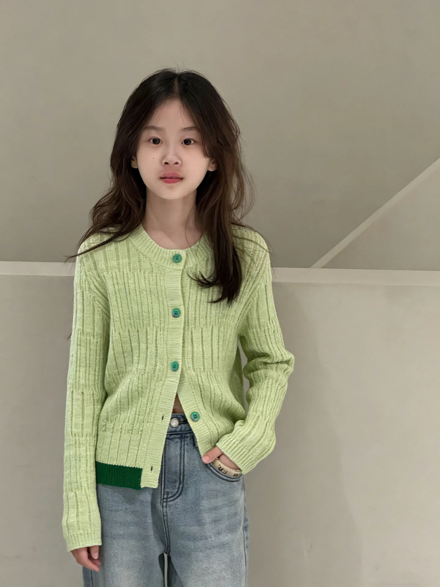 春のファッショナブルな薄いグリーンジャケット女の子用子供用オープンカーディガン韓国スタイルソフト加工ストレートヘムショートコート