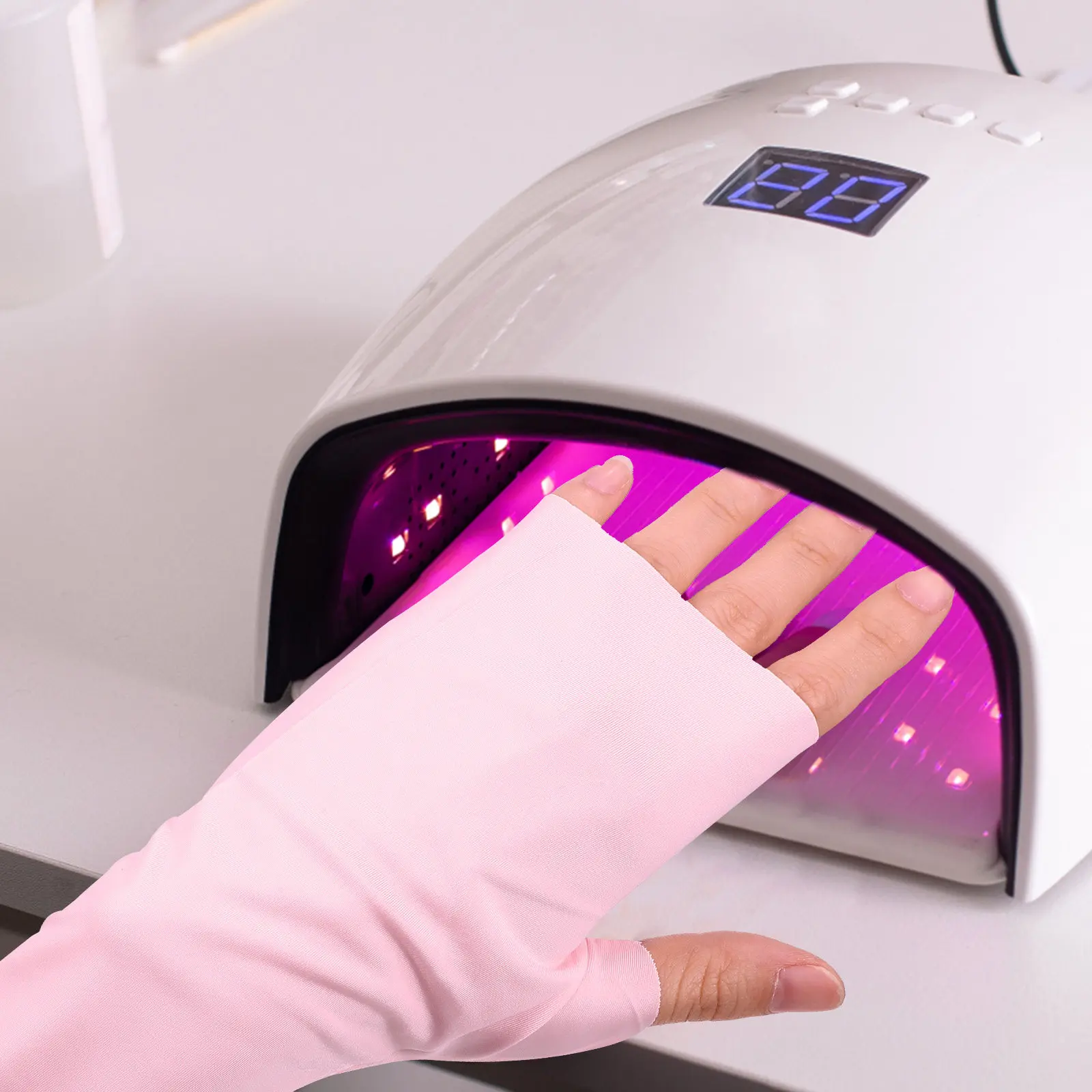 

4 пары нейлоновых перчаток без пальцев для маникюра, высокоэластичные, с защитой от УФ-излучения, для гель-лака, использования под лампой, ежедневного использования, езды на велосипеде, вождения автомобиля