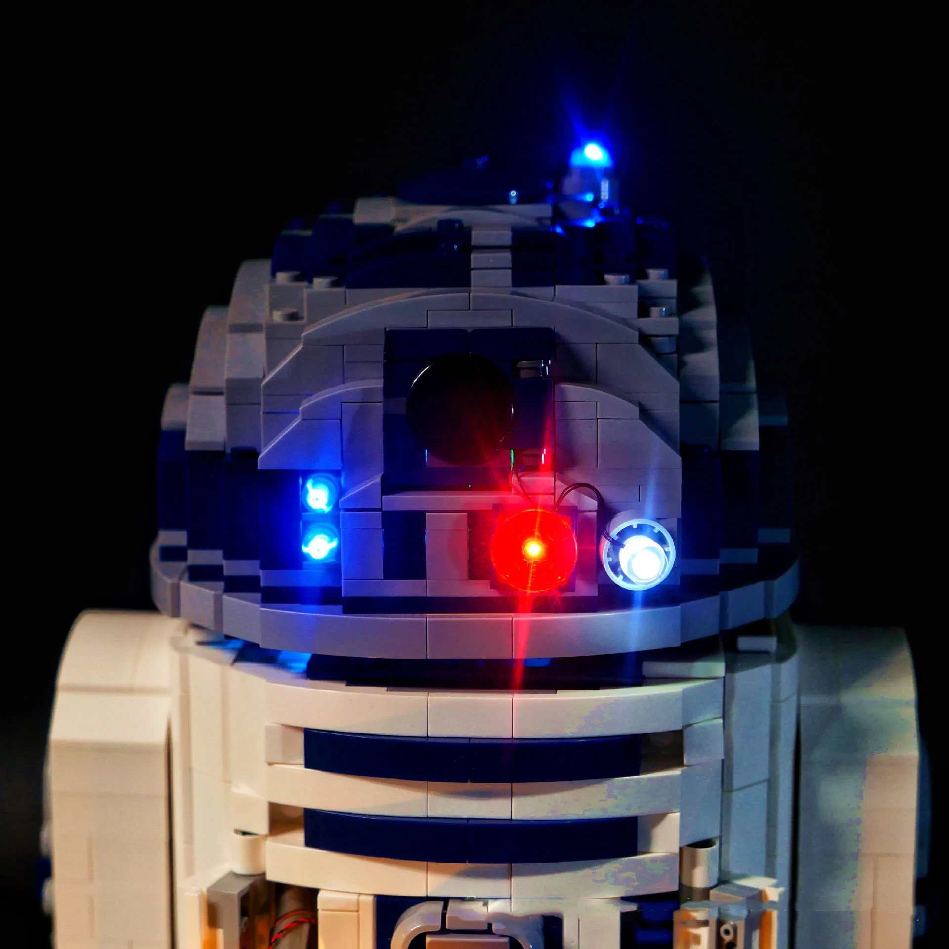 مجموعة الإضاءة لإصدار LEGO 75308 R2-D2 Starings Wars RC لا تشمل مكعبات البناء (مجموعة إضاءة LED فقط)
