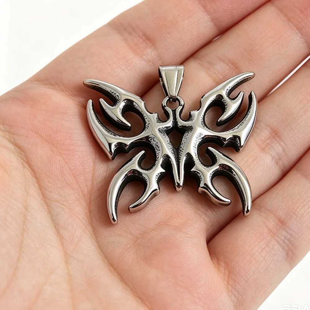 Retro cast butterfly stainless steel pendant, waterproof and non-fading blackening process, necklace keychain accessory