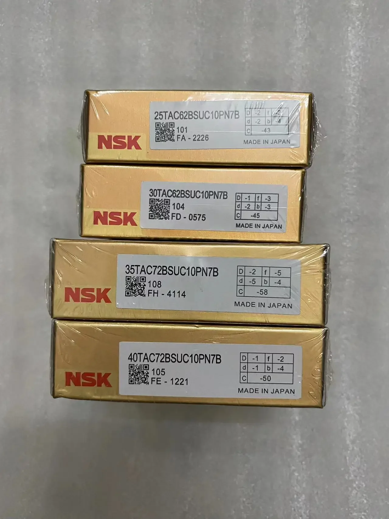 Japan NSK Ball Screw Bearing 17/15/20TAC47 25 30 35 40 45 50 TAC 52 62 72 90 100 BSUC10PN7B CSUHPN7C