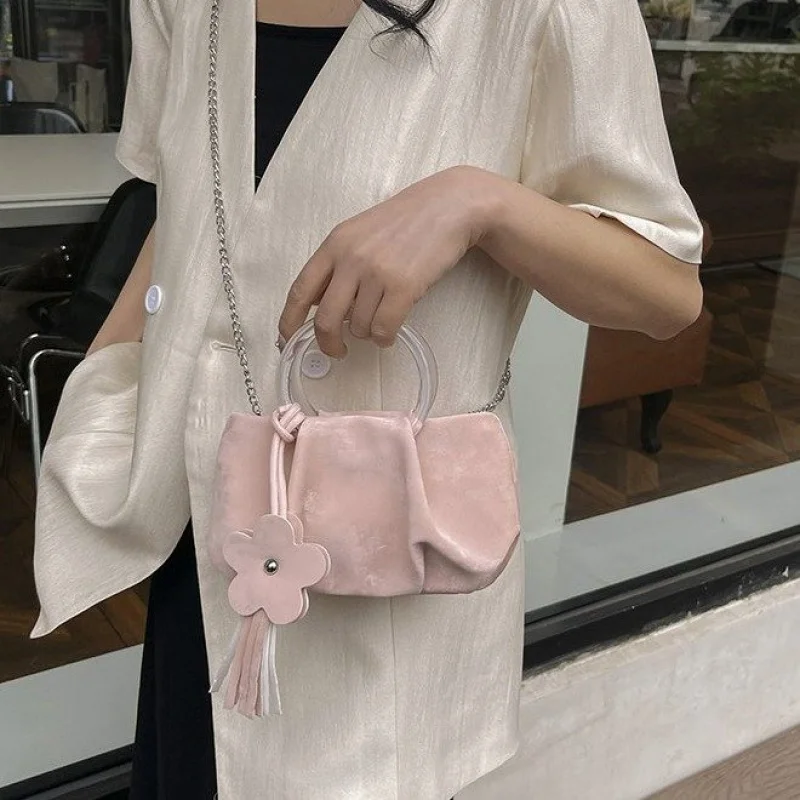 

Ladies Tote Bag Made Of Premium Leather Boasting High-End Style And Trendy Design​