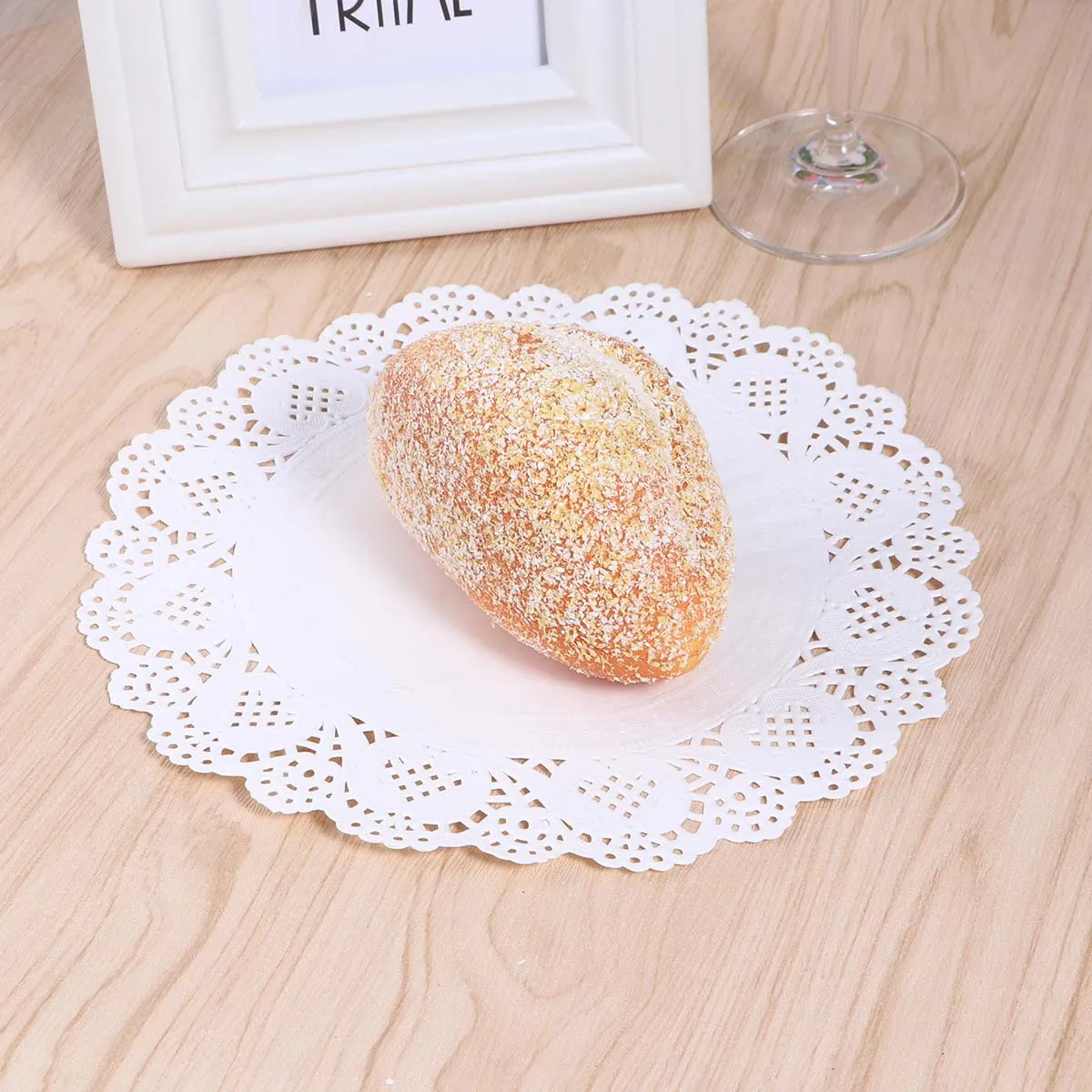 

140Pcs 6.5 Inch Round Lace Paper Doilies Elegant Table Display for Desserts Baked Treats Cake Packaging Pads Paper Doilies