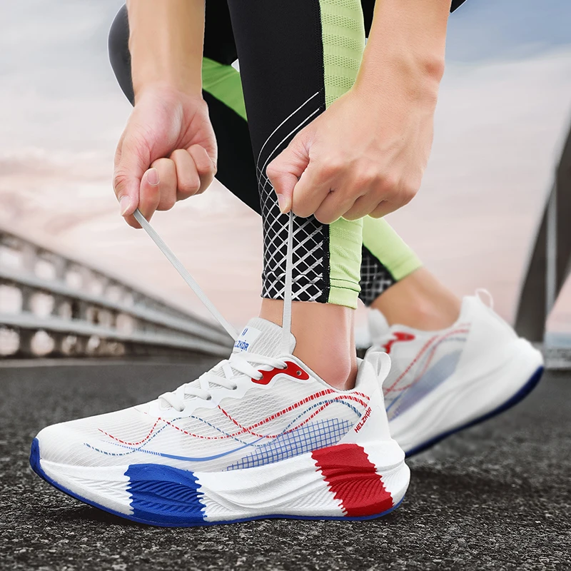 

Новые мужские кроссовки для бега, уличная обувь для гонок, кроссовки с сеткой, дышащая роскошная обувь для пар, амортизирующая нескользящая модная обувь