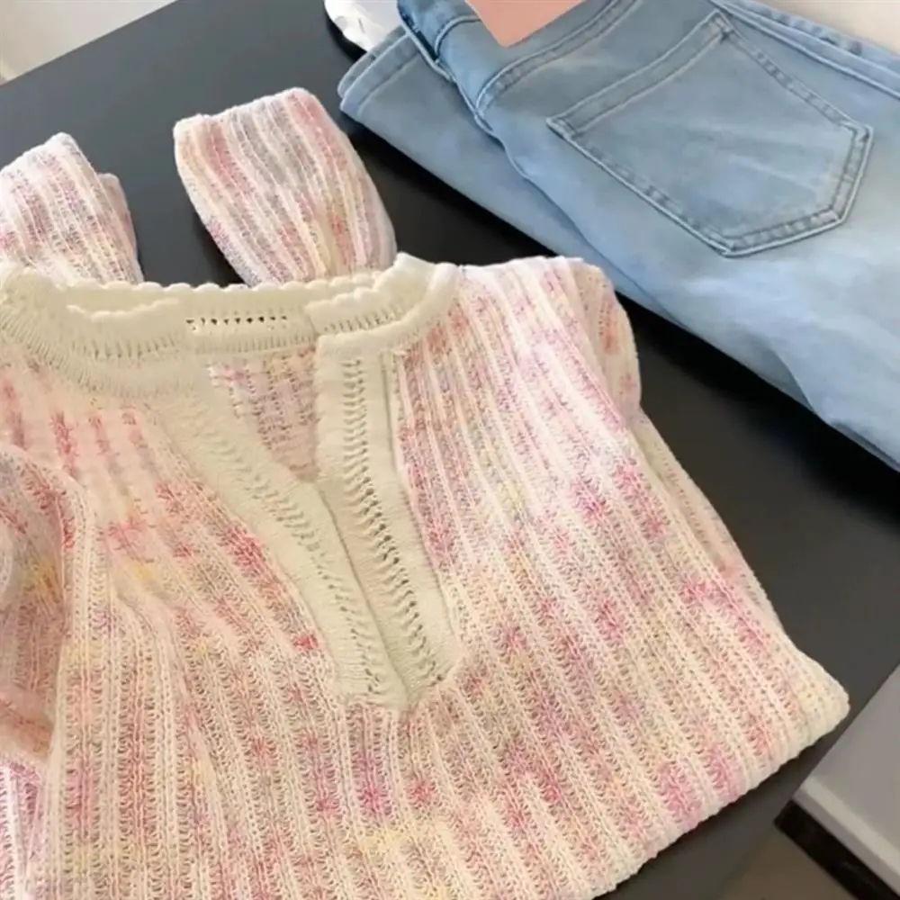 Korean Style Early Spring Color Block Hollow out Knitted Top Fashionable Versatile Slimming Effect Polyester Fiber Long Sleev...
