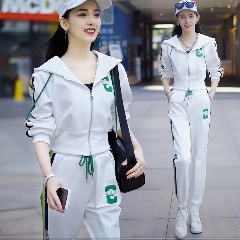 

Women's Leisure Sports Suit 2025 Spring Autumn New Popular Fashion Cotton Zipper Jacket Hooded Corp Tops And Pants Two Piece Set