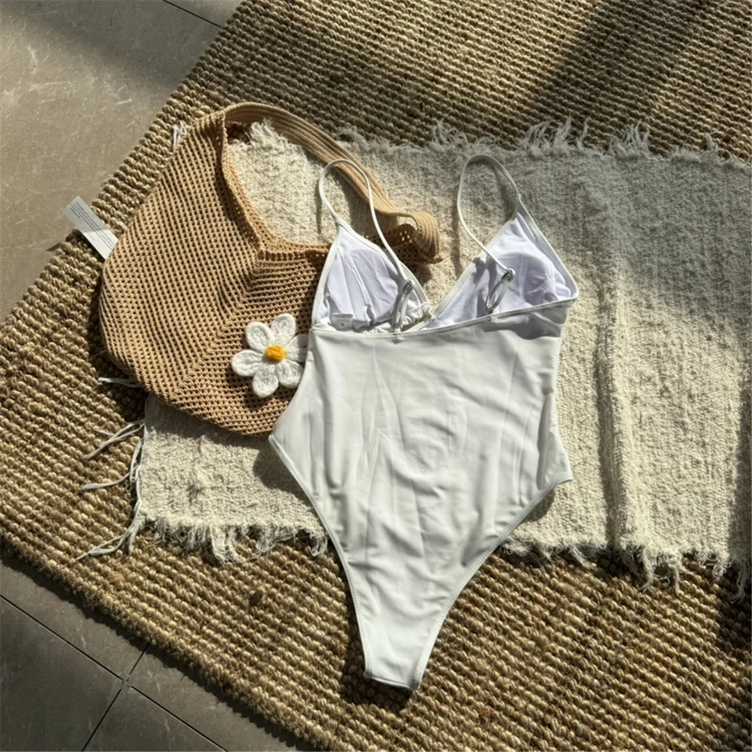 Sexy asymmetrischer, glänzender Badeanzug mit Sternen-Pailletten, einteiliger Badeanzug für Damen, Monokini mit hohem Beinausschnitt, Badebekleidung, Badeanzug, Modell V7158. – Detail 13