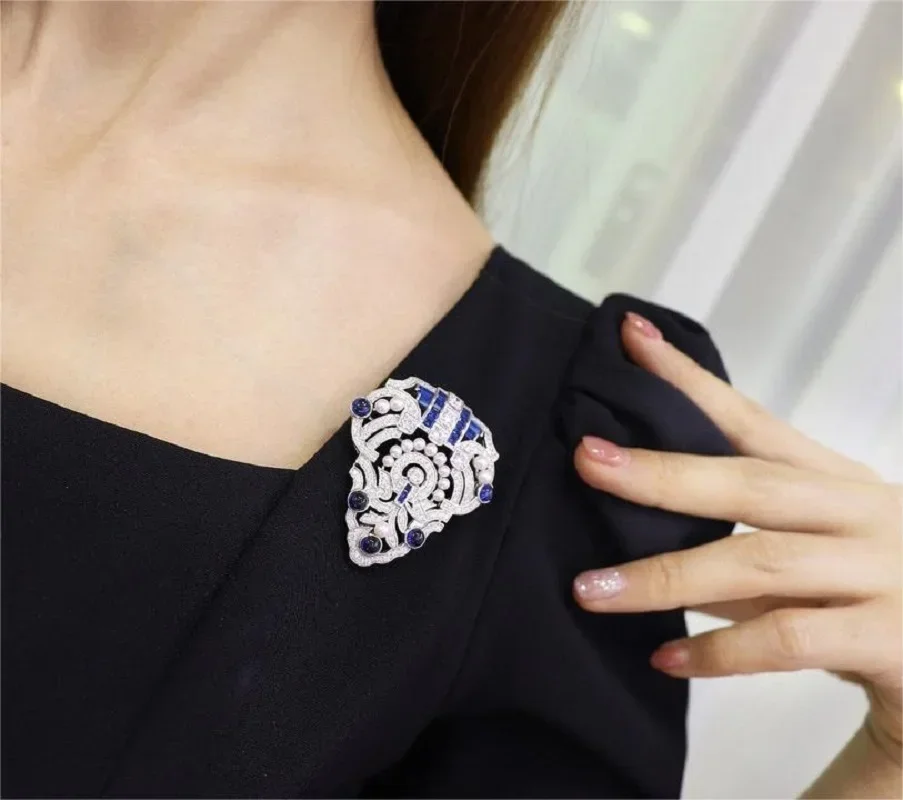 

Ruihe New 40X45mm 925 Silver Natural Freshwater Pearl with Zirconia Brooch