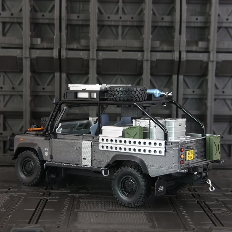 1:24 合金オフロード車モデルカー装飾品コレクション音響光学プルバック子供のおもちゃのドアを開くことができます