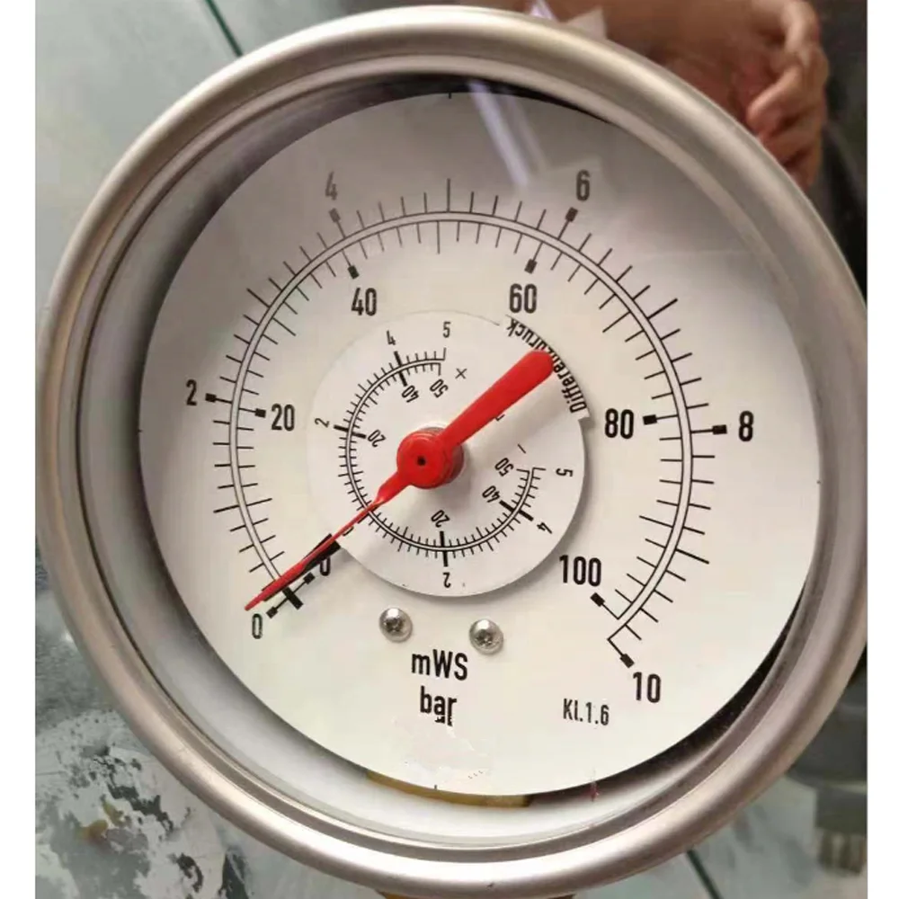 SKA-D100 Differential pressure gauge in liquid and gas