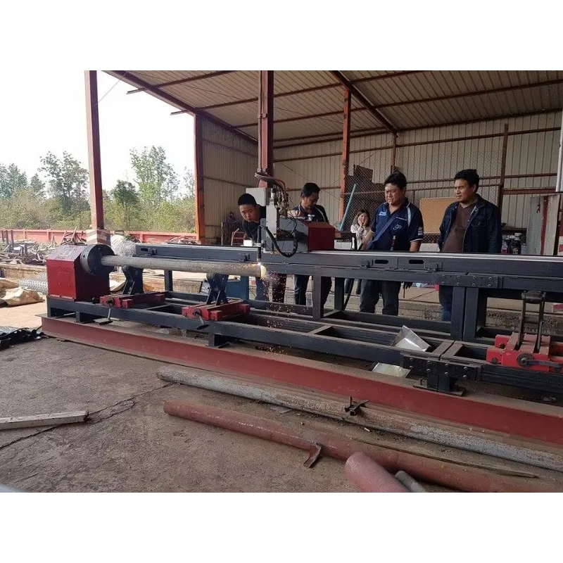CNC Pipe Profiling And Plate Plasma Cutting Machine Flame Cutter XG-300J