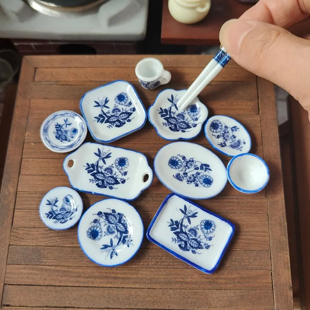 Mini accessori per la casa delle bambole in ceramica 10 stili Set da tè tascabile piatti bacchette tazze