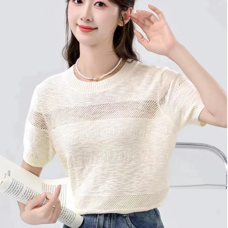 

Round neck comfortable casual knitted short sleeved T-shirt for women's summer 2024 fashionable new design sense small top