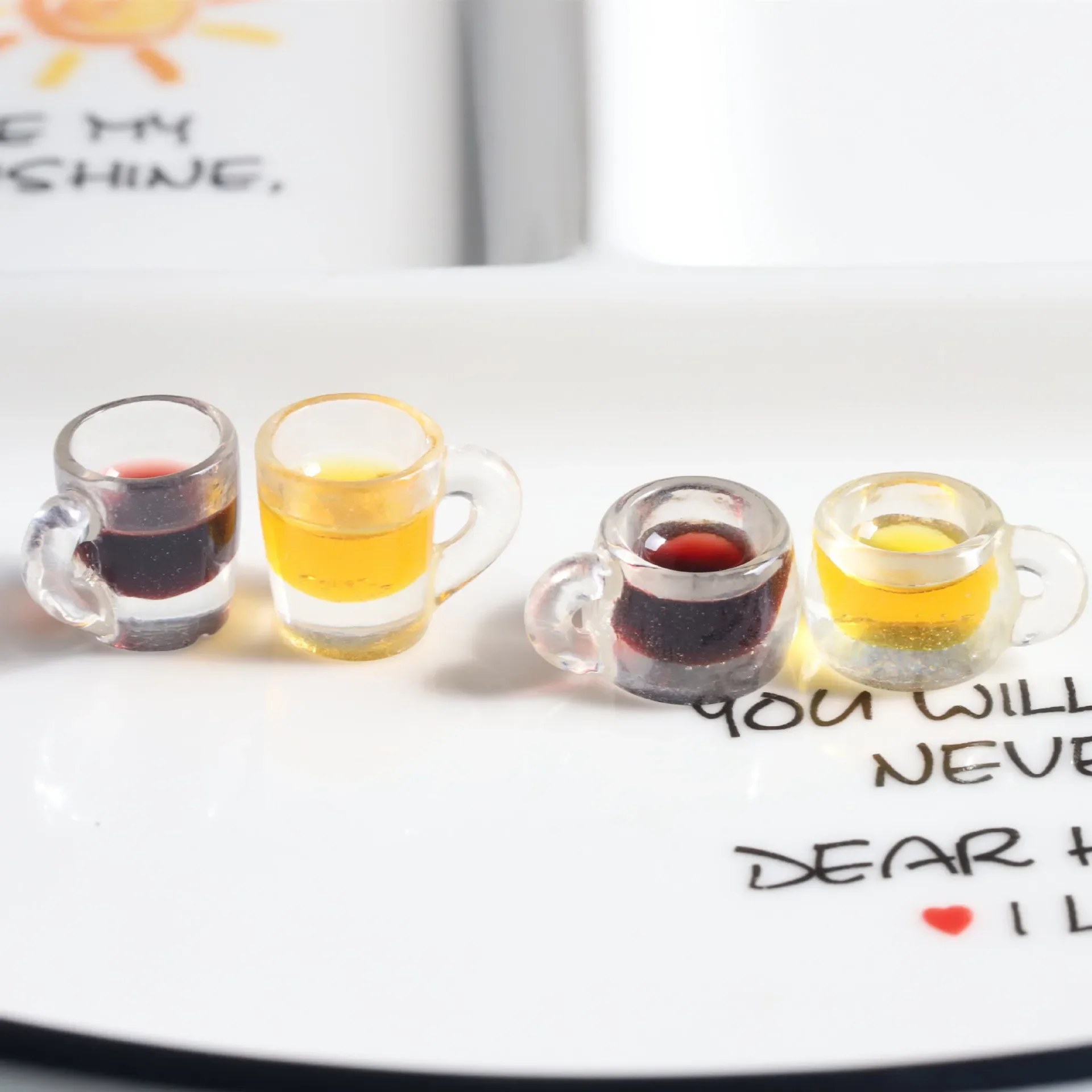 

Mini Simulation Beer Glasses, Resin 3D Wine Glasses, Convenience Store Toy, House Decoration, 10 Pcs