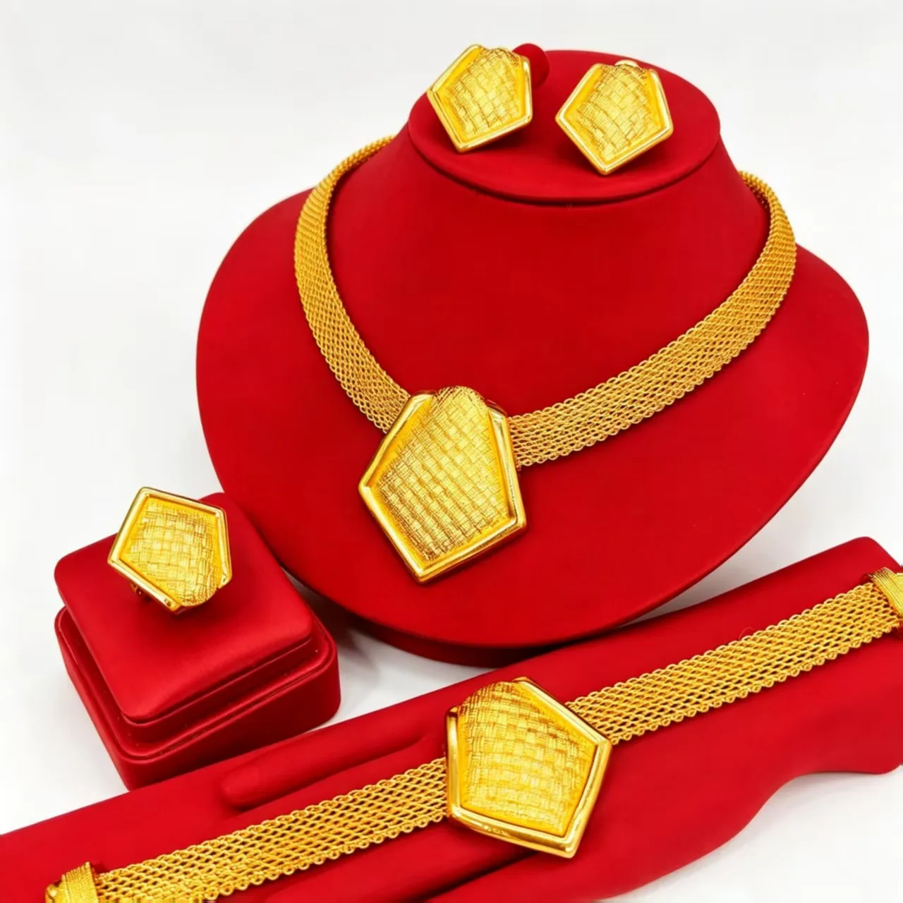 New Fashion Dubai French 24K Gold Plated Necklace Earrings Rings Bracelets Elegant Wedding Party Jewelry Set for Lovers 333