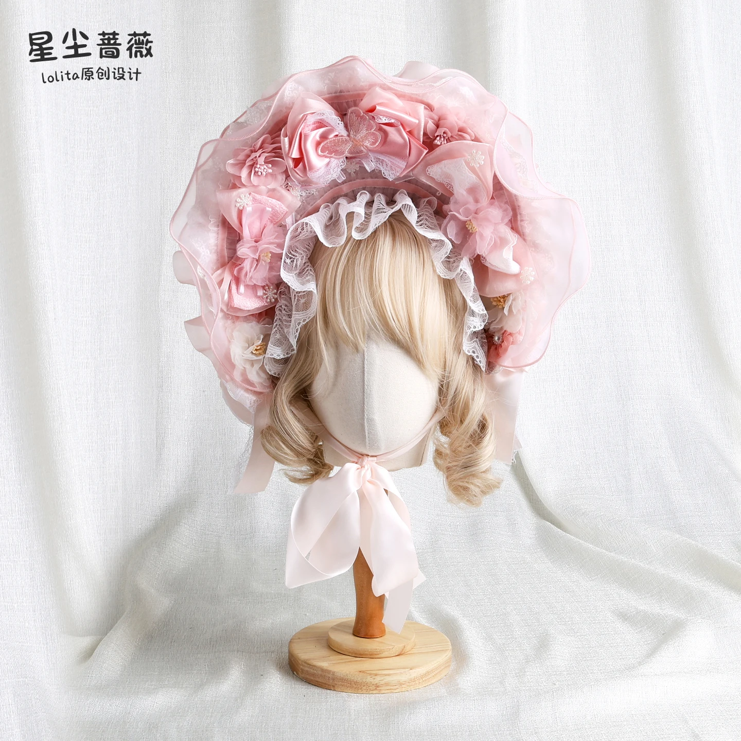 

Японская Лолита с бантом и кружевом, оригинальный дизайн, изысканный цилиндр ручной работы, элегантная повязка на голову, светло-розовая милая свадебная плоская шляпа для женщин