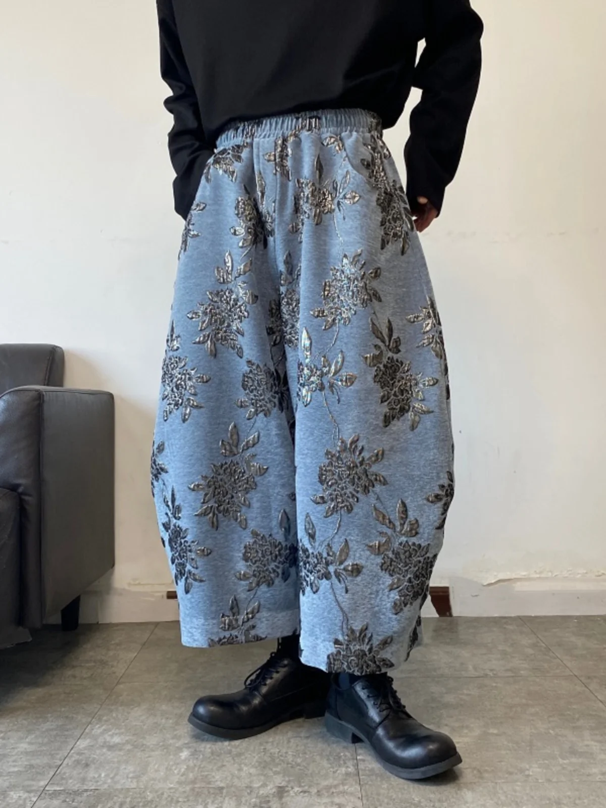 

Winter Thiened Woolen Wide Leg Pants Men's Nine Points Loose Fit Scythe Pants Retro Embroidery Trousers for Youth Casual Wear