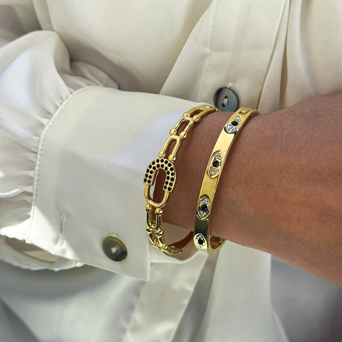 

Gold Geometric Pattern 304 Stainless Steel Bangle Suitable for Women Luxury Rhinestone Bracelet Fashion Wrist Jewelry Party Gift