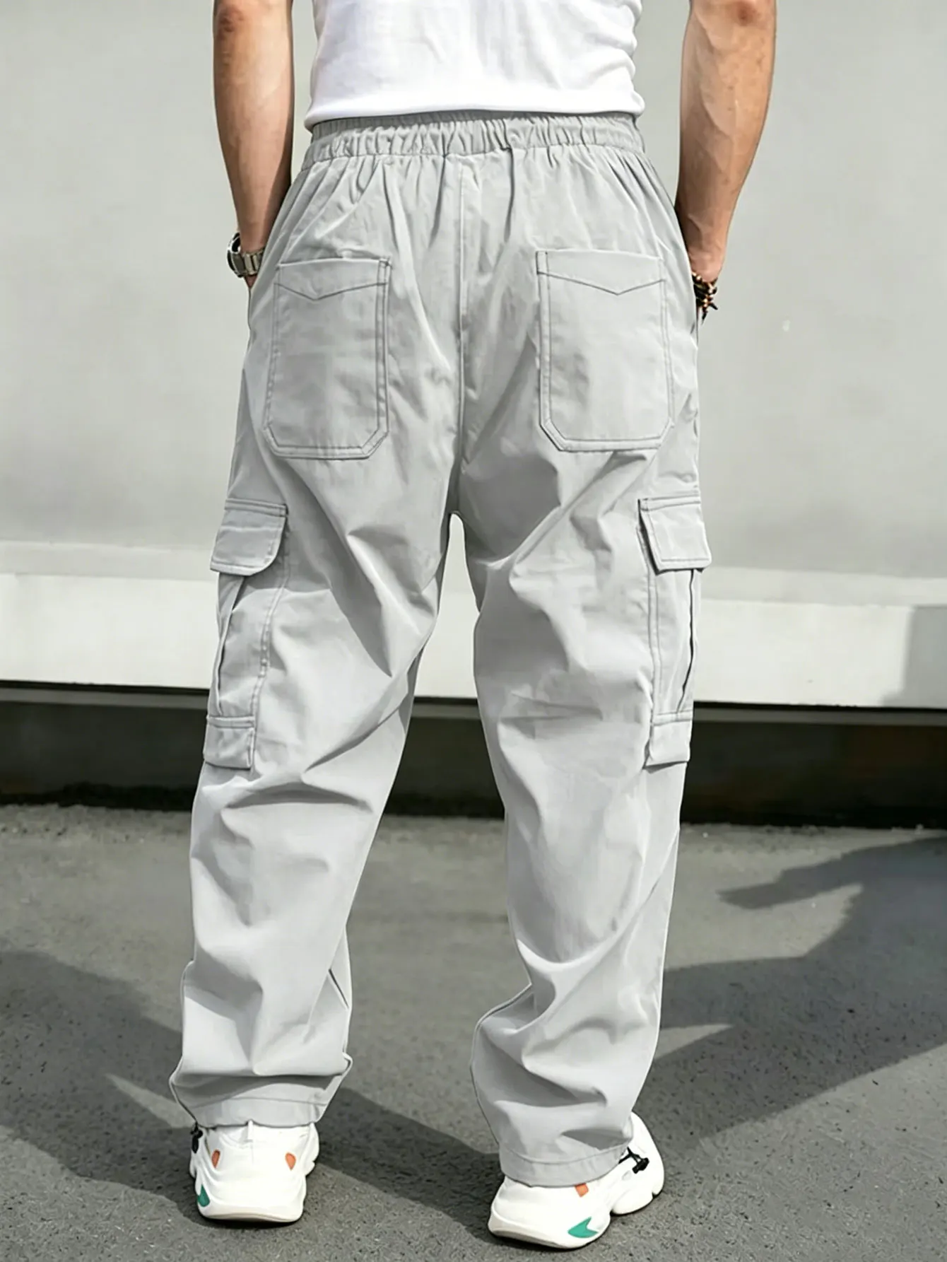 Einfarbige Cargohose für Herren mit Pattentasche, Kordelzug am Bund, normale Passform, lässige Hose mit geradem Bein für den Alltag – Detail 13