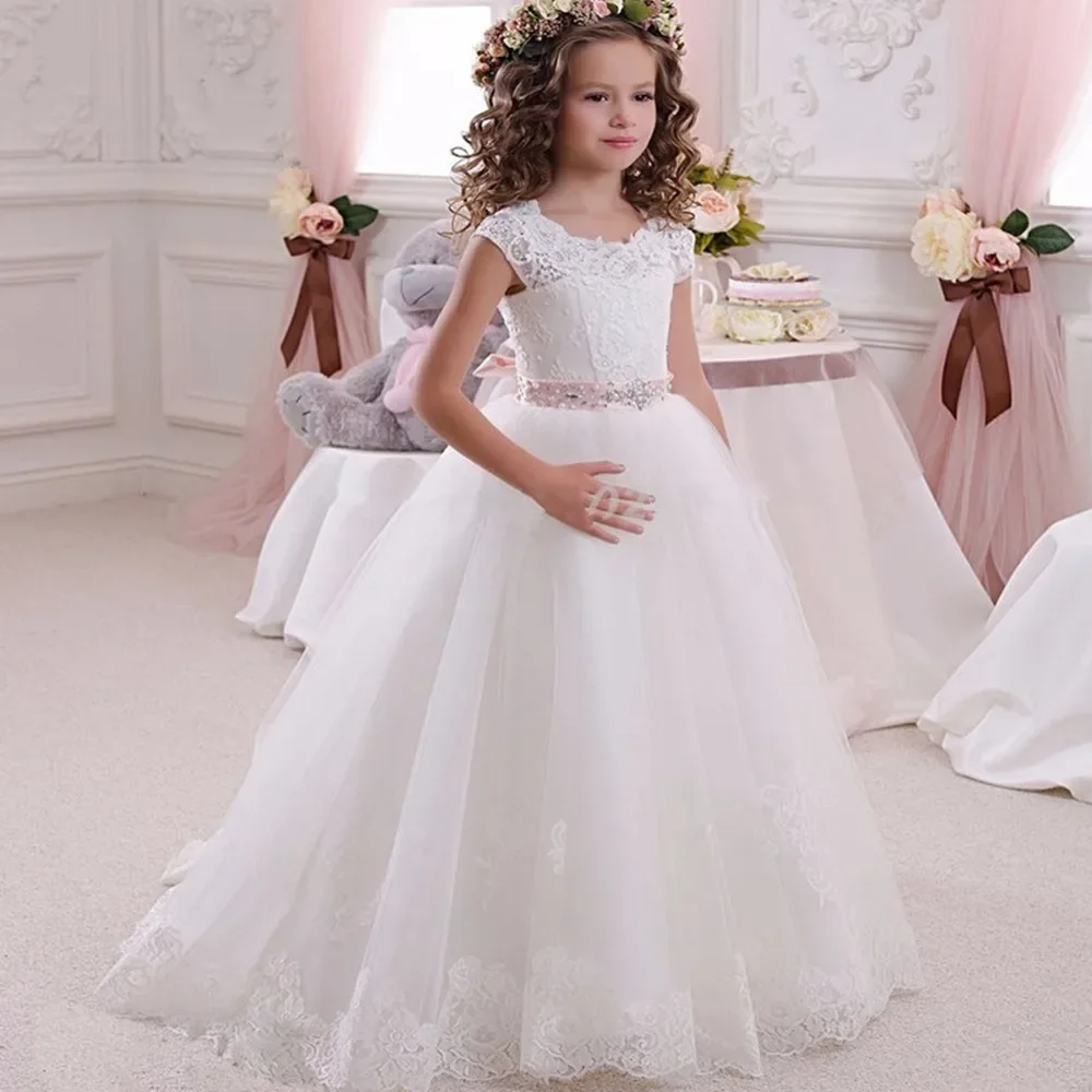 ชุดเดรสดอกไม้สําหรับงานแต่งงานดูผ่านลูกปัด Puffy Little Girls ชุดเด็กวัยหัดเดิน First Communion Gowns