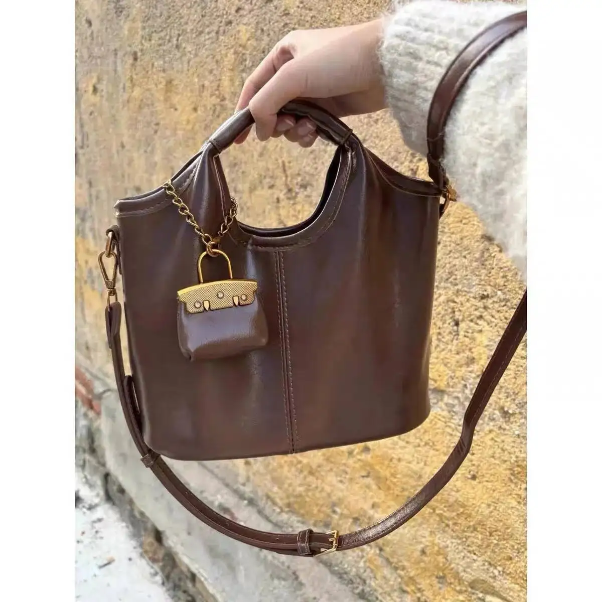 Bloom High Street Black Shoulder Bags Women 2025 New Pu Leather Handle Y2k Messenger Bag Female Retro Large Capacity Handbag