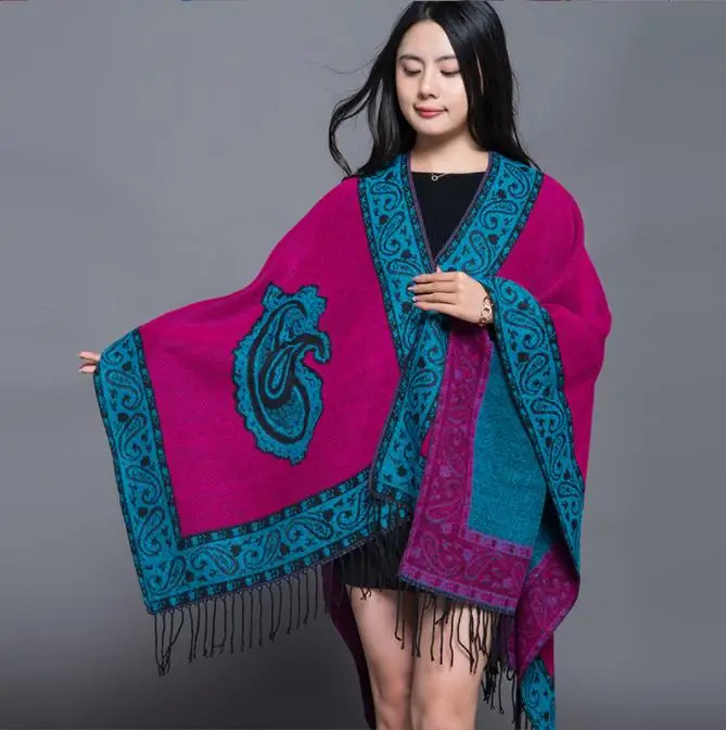 Sciarpa di Pashmina in cashmere stile nazionale della Cina nordoccidentale Sciarpe poncho da donna Scialle con nappa spessa Coperta fotografica da viaggio